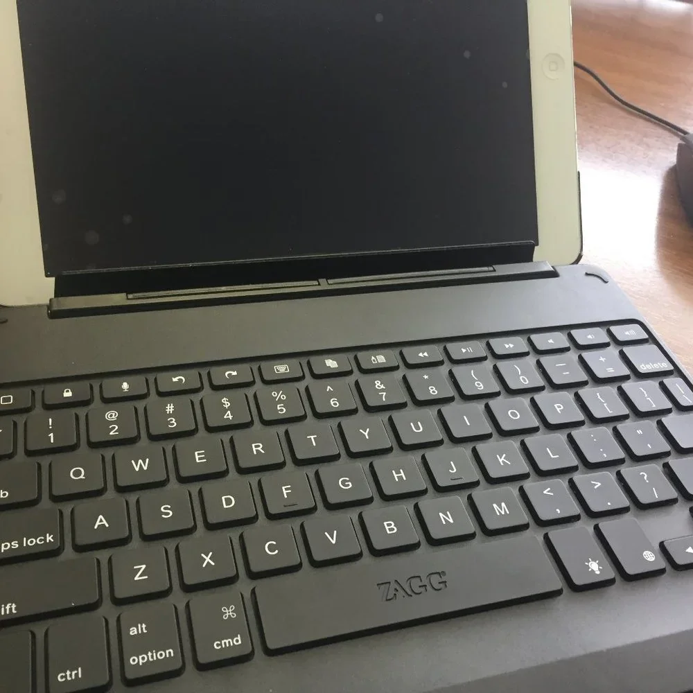 Ipad Wireless Keyboard & Case